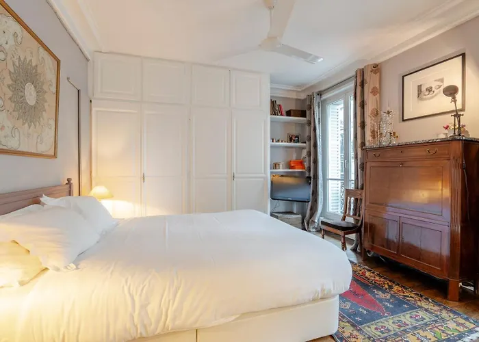 Cr57 - Rennes Elegances Paris