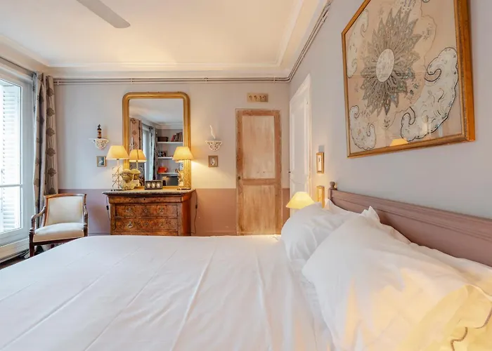 Cr57 - Rennes Elegances * Paris